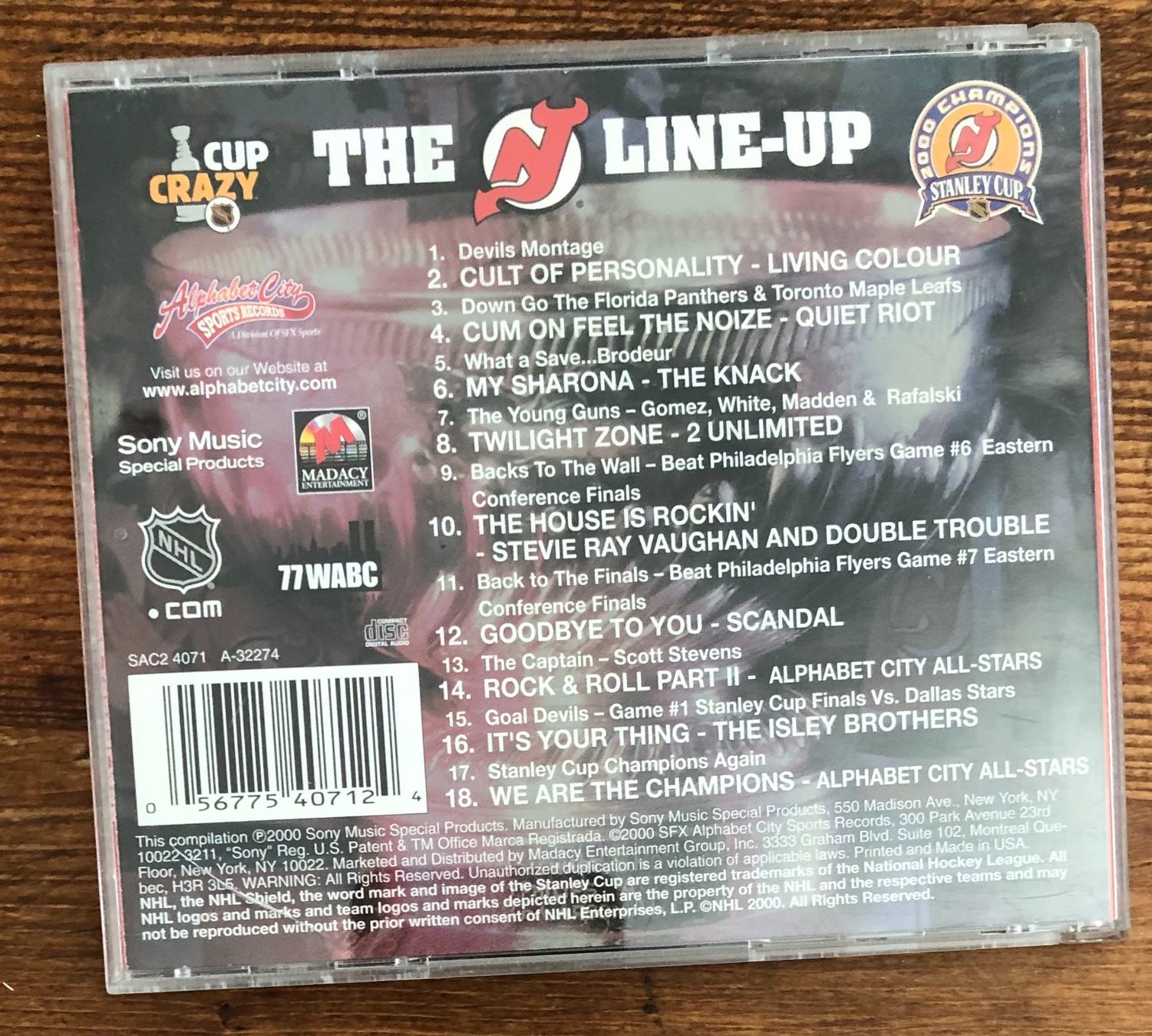 CDs: VA - New Jersey Devils 1999-2000 Champions CD – Gebraucht aus Luzern von Schlafenicht00 1