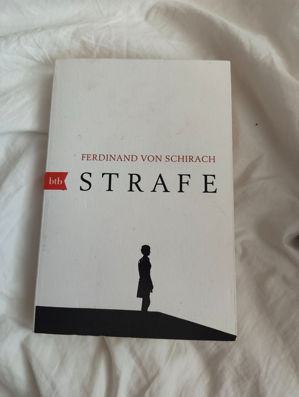 Libri: Strafe Ferdinand von Schirach – Usato da Düdingen venduto da nin_c7vq