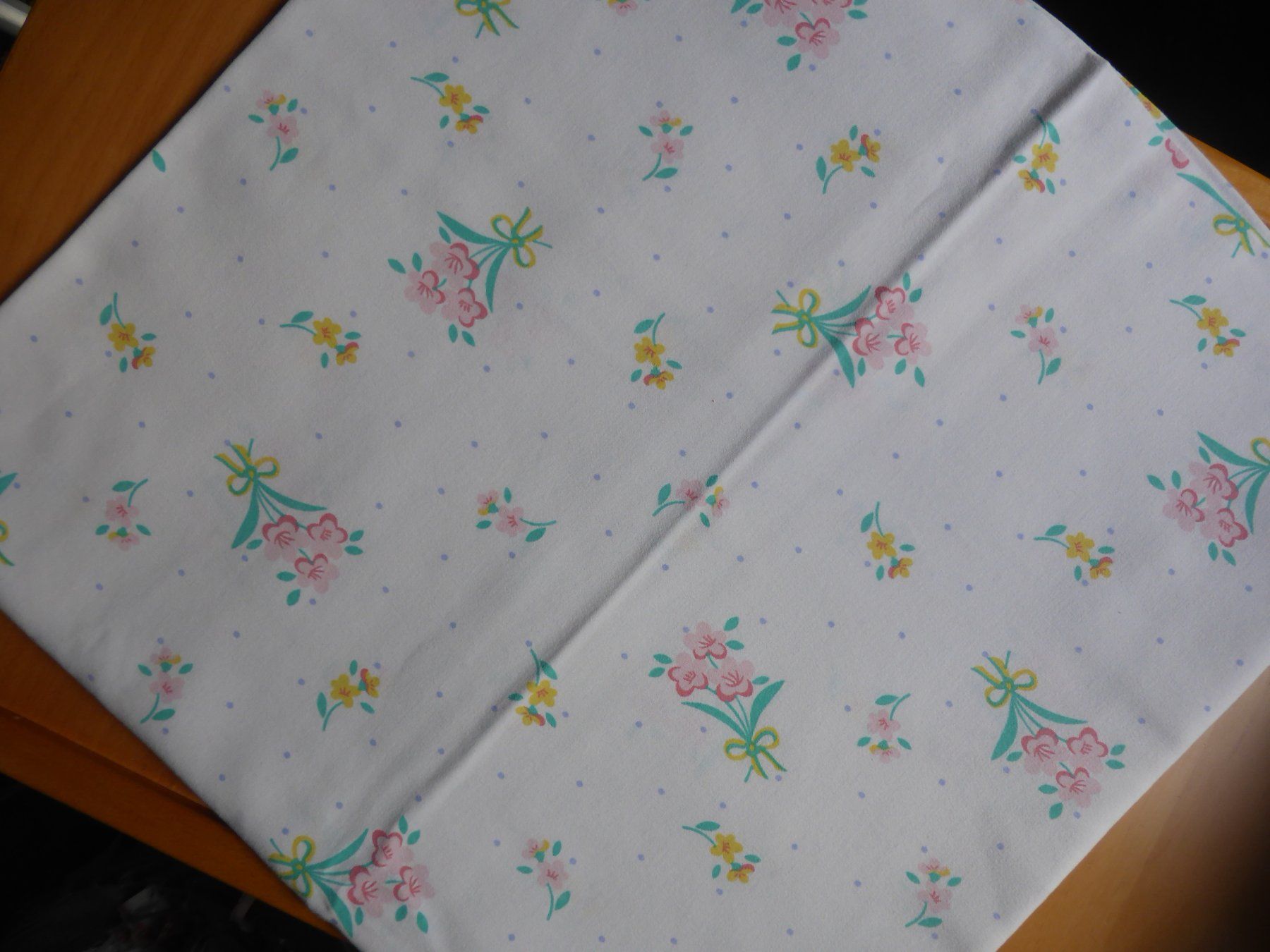 Tessuti: Patchwork - Retro BW - Blumenstrauss auf weiss 50 x 85 cm – Usato da Brunnadern venduto da pinkfaden