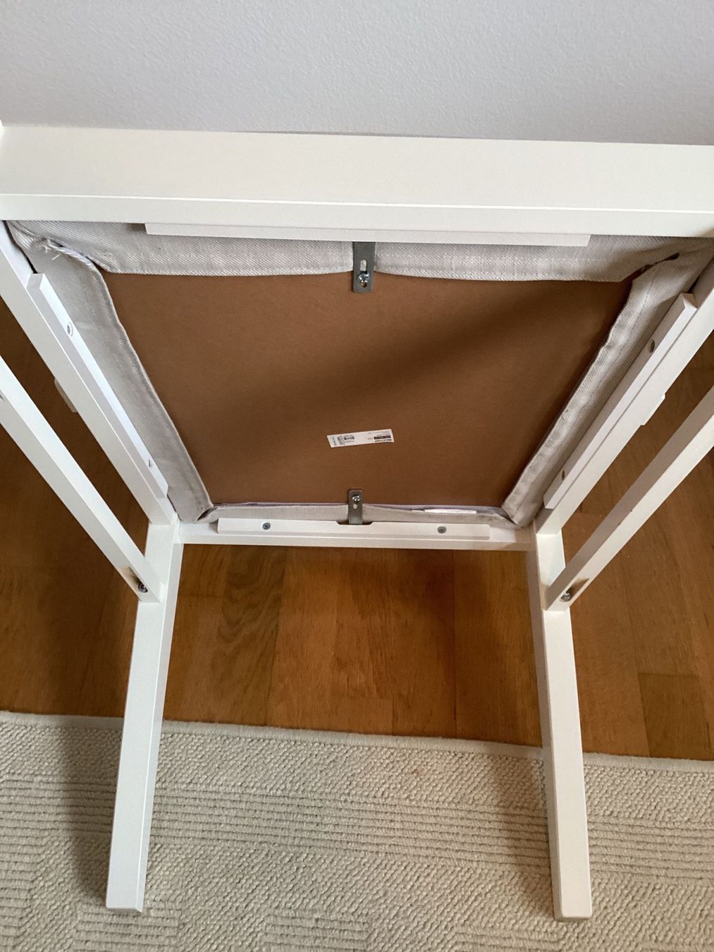 Ikea Sedie: Chaise blanche en bois – Usato da Pully venduto da claddagh 3
