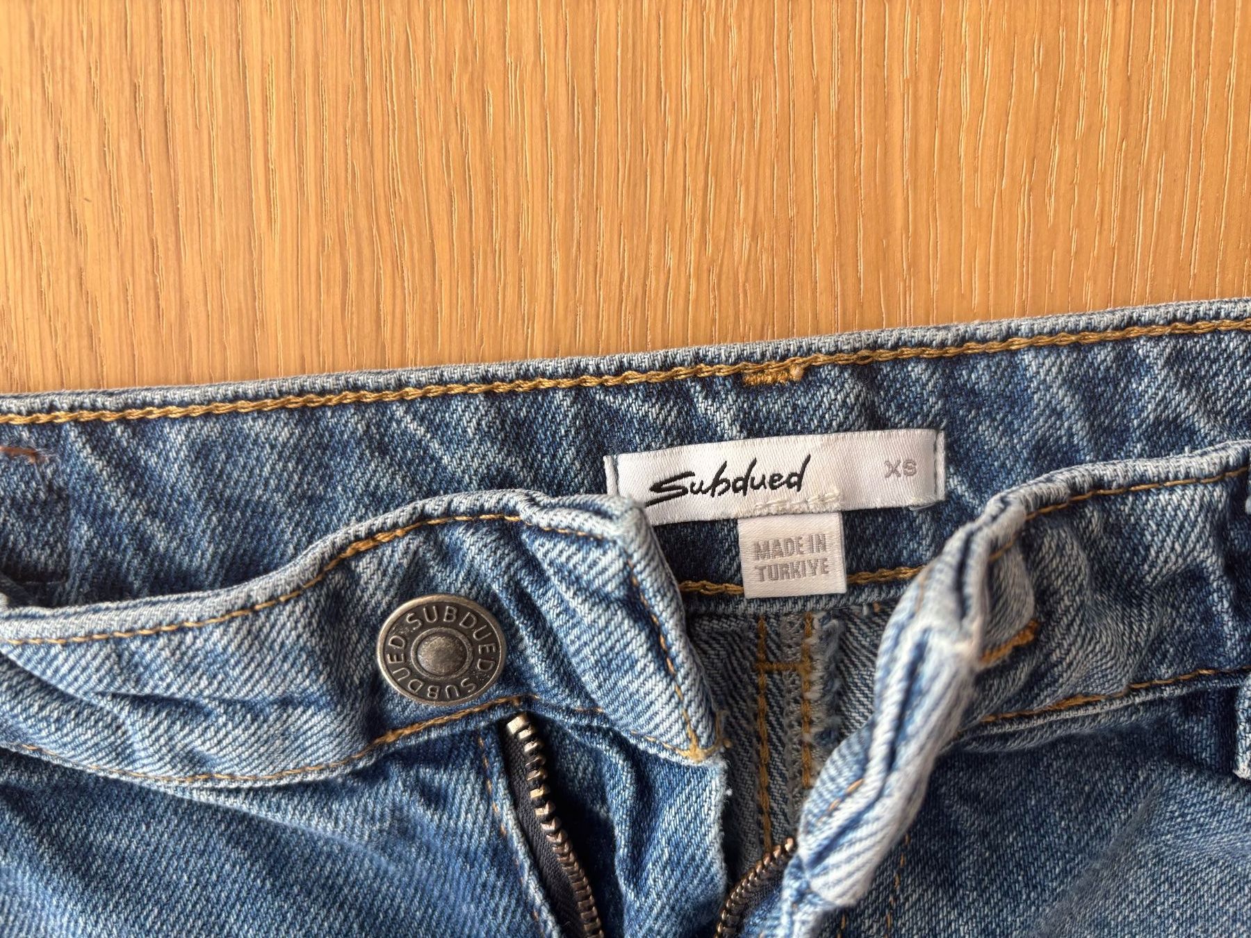 Vestiti & Gonne: Subdued Rock XS – Nuovo (secondo la descrizione) da Kilchberg ZH venduto da Yves076 2