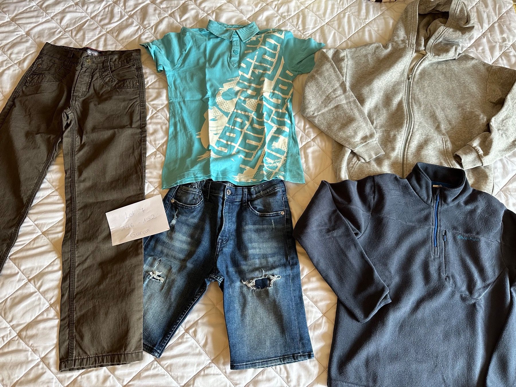 Kleiderpakete & -sets: Vide dressing armoire ado 146/152 lot 7 – Gebraucht aus Marly von Kouli