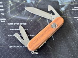 Victorinox mit Edelweiss, Messer Weber Luzern Silber/Walnuss