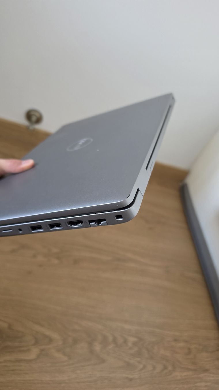 Dell Portables: Laptop Dell Precision 3561 – D'occasion à Genève par Rogue-Naboo-21 8