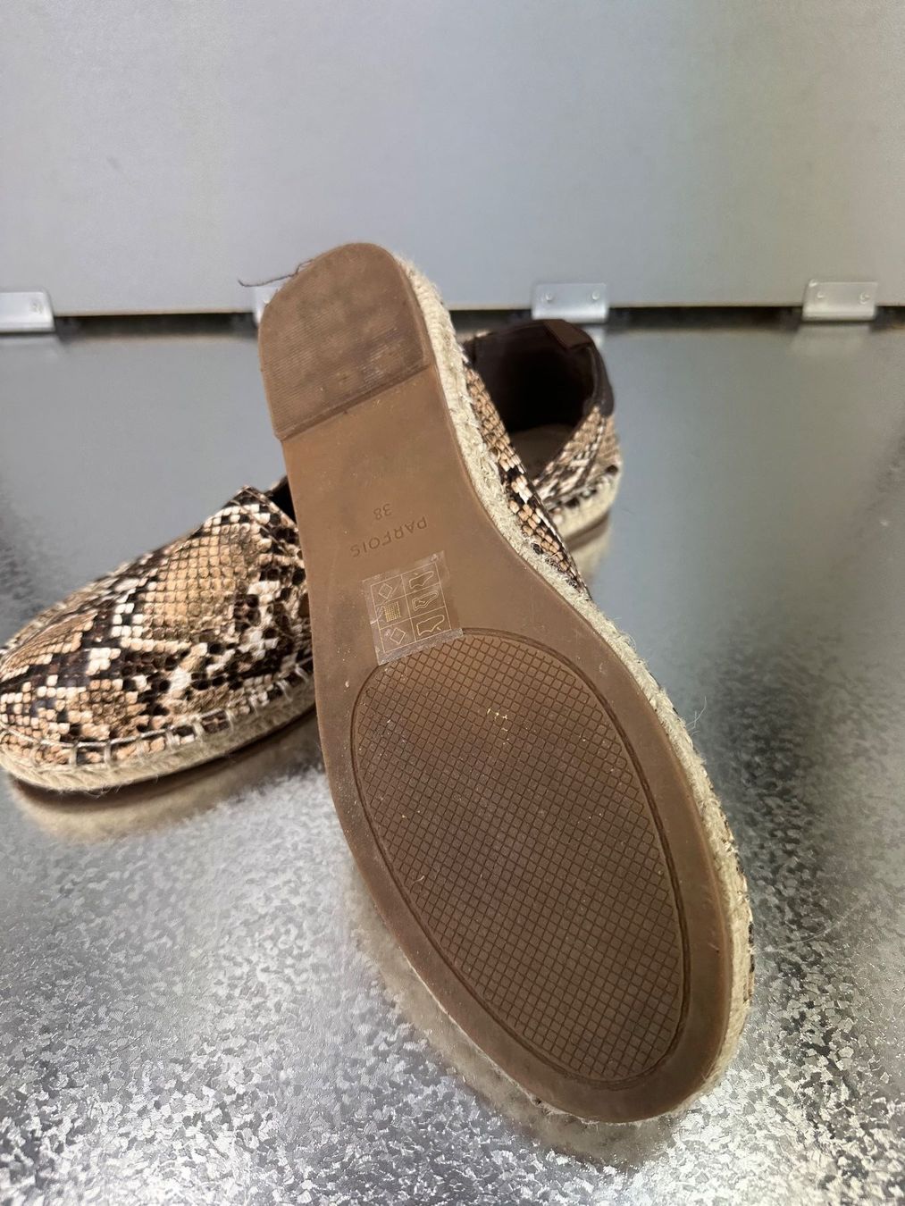 Damenschuhe: Espadrillas Parfois in Schlangenoptik 38 – Gebraucht aus Solduno von ant_npd6 2