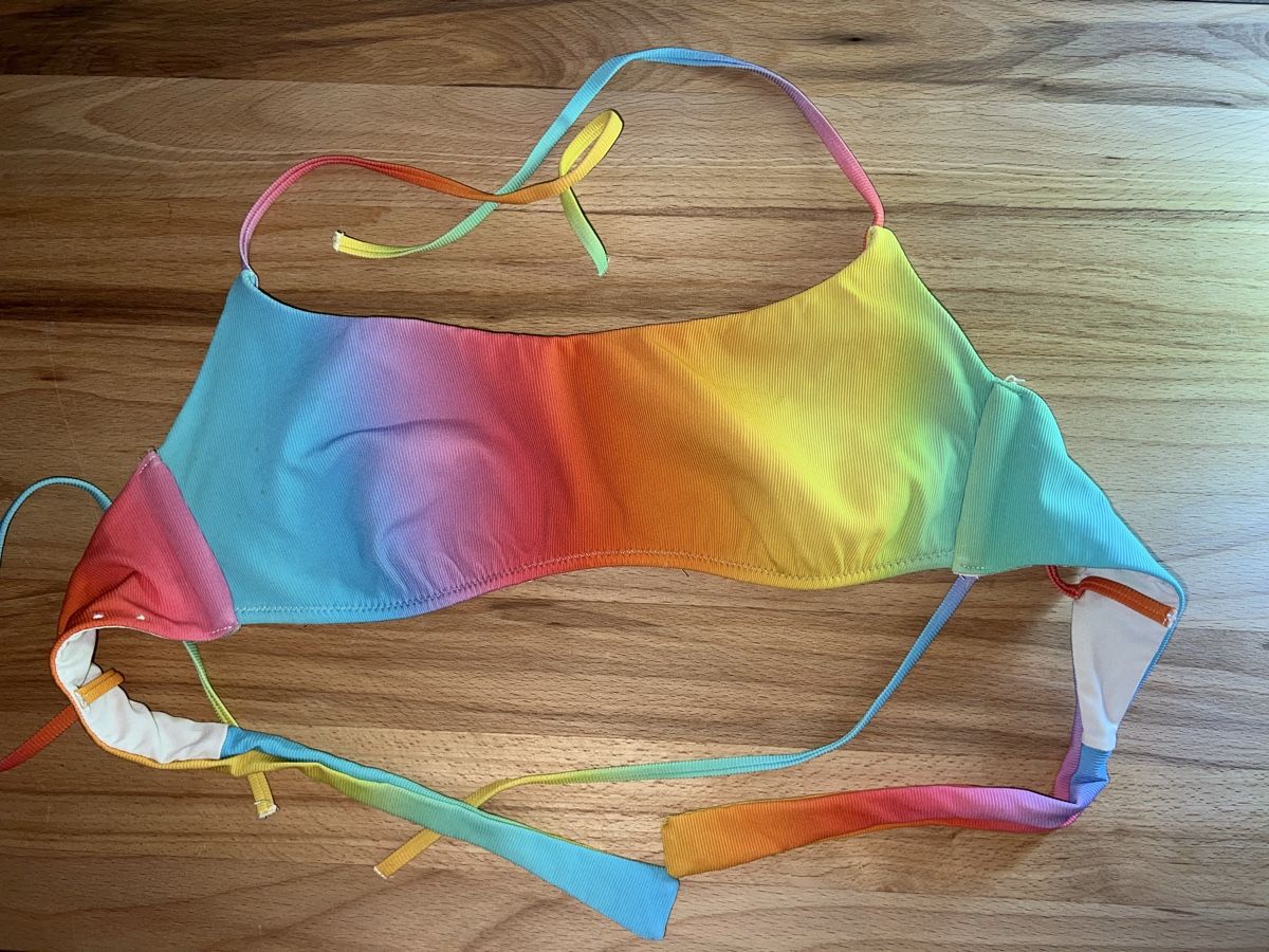 Calzedonia Badekleider & Bikinis: Regenbogen Bikini-Top – Gebraucht aus Felsberg von brueli-97 2