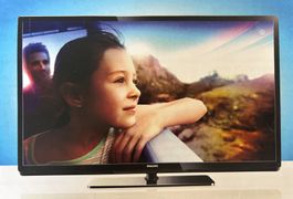 Sehr gut erhaltener Fernseher Philips 32PFL3107K/02 Black