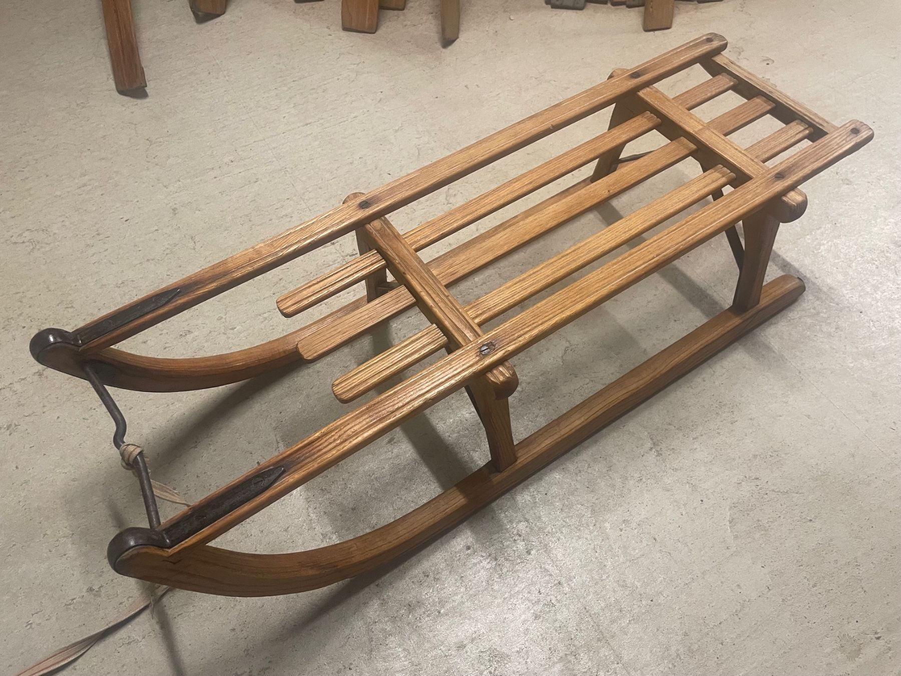 Schlitteln: Schlitten, gut erhaltener Schlitten, ca. 100 cm – Gebraucht aus Menziken von fiat-500