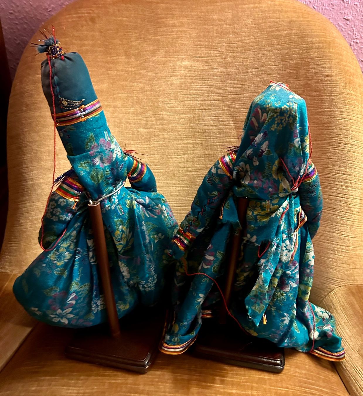 Bambole: Couple de marionnettes du Rajasthan, Inde – Usato da Petit-Lancy venduto da Pierre_le_voyageur 3