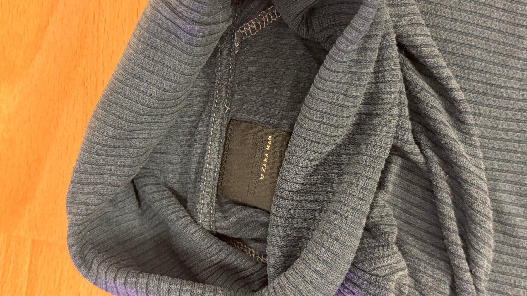 Zara Maglioni & Felpe: Rollkragenpullover Zara Man dunkelblau Grösse M – Usato da Ostermundigen venduto da Vangiolillo 1