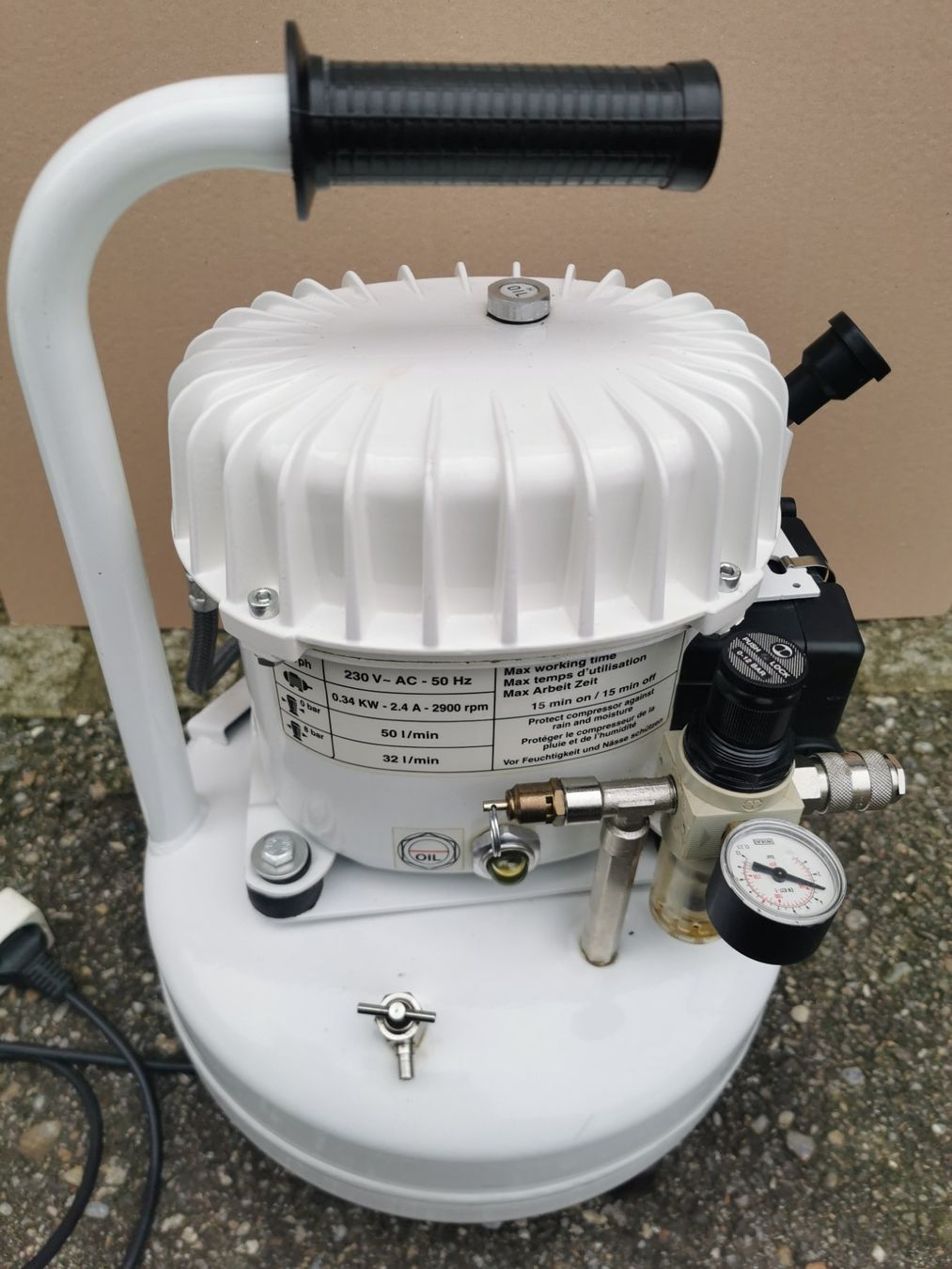 Jun-Air Compressori: Jun-Air Mecafer Flüster Kompressor – Usato da Hittnau venduto da Wbhswiss 3