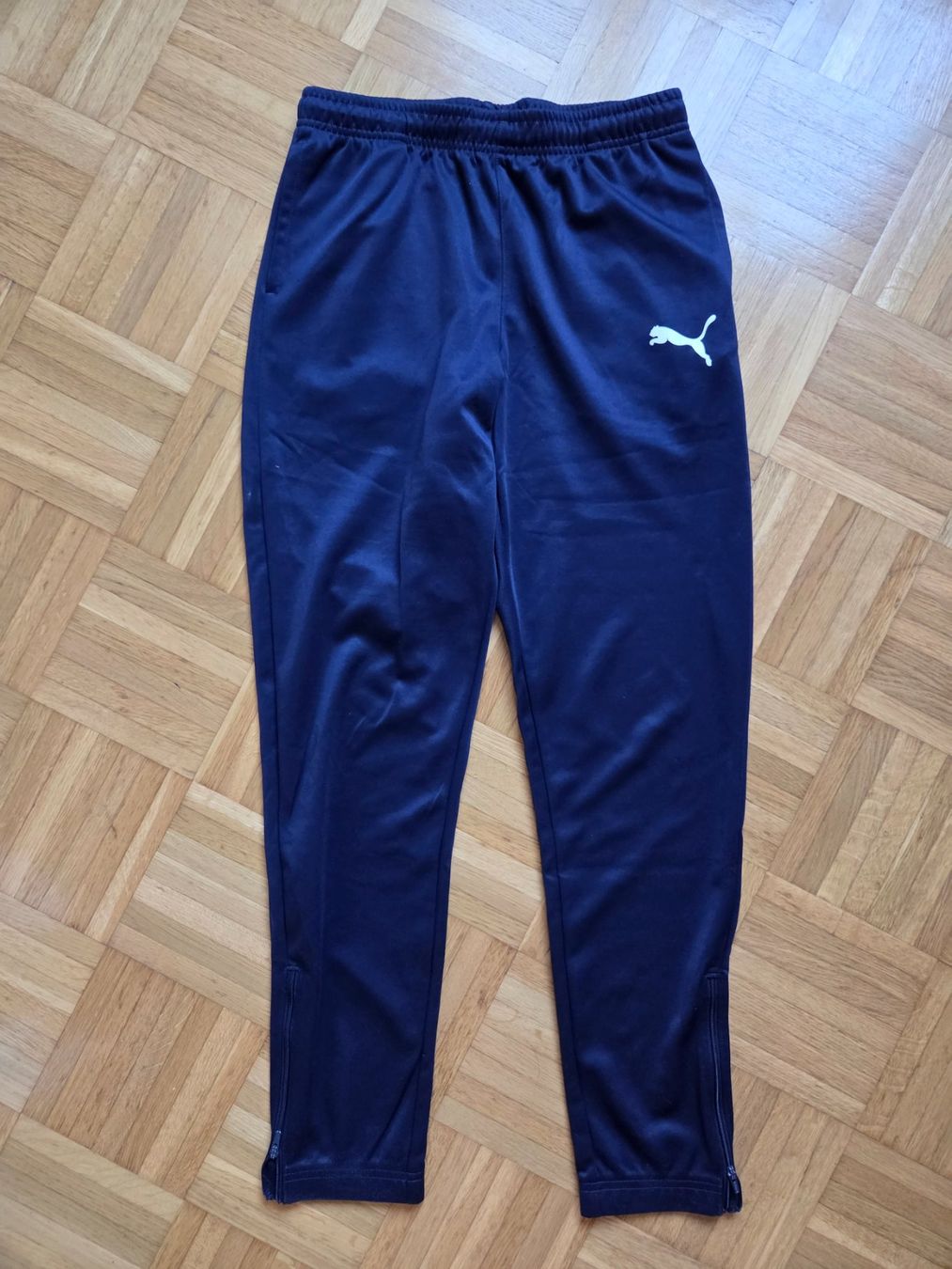Puma Pantaloni: Jogging Puma enfant noir – Usato da Grand-Lancy venduto da jess.gms