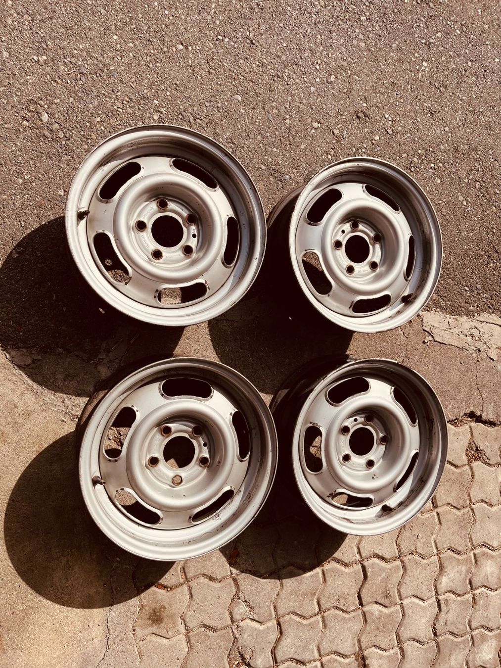 Volvo Cerchioni: Stahlfelgen Volvo 240/740 – Usato da Remigen venduto da Fazer