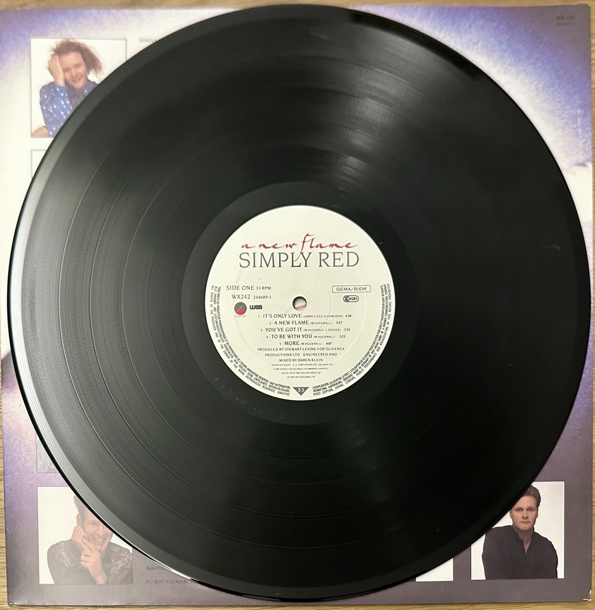 Schallplatten: SIMPLY RED A NEW FLAME VINYLE OCCASION – Gebraucht aus Areuse von PeppinoDG 4