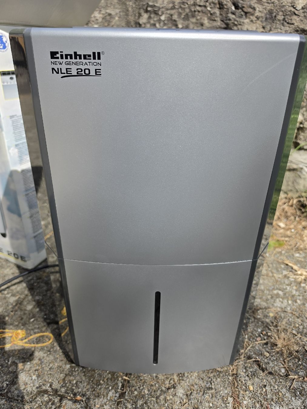 Einhell Deumidificatori: Luftentfeuchter Einhell NLE 20 E 400 W mit Verpackung – Usato da Aeugstertal venduto da Levo84 1
