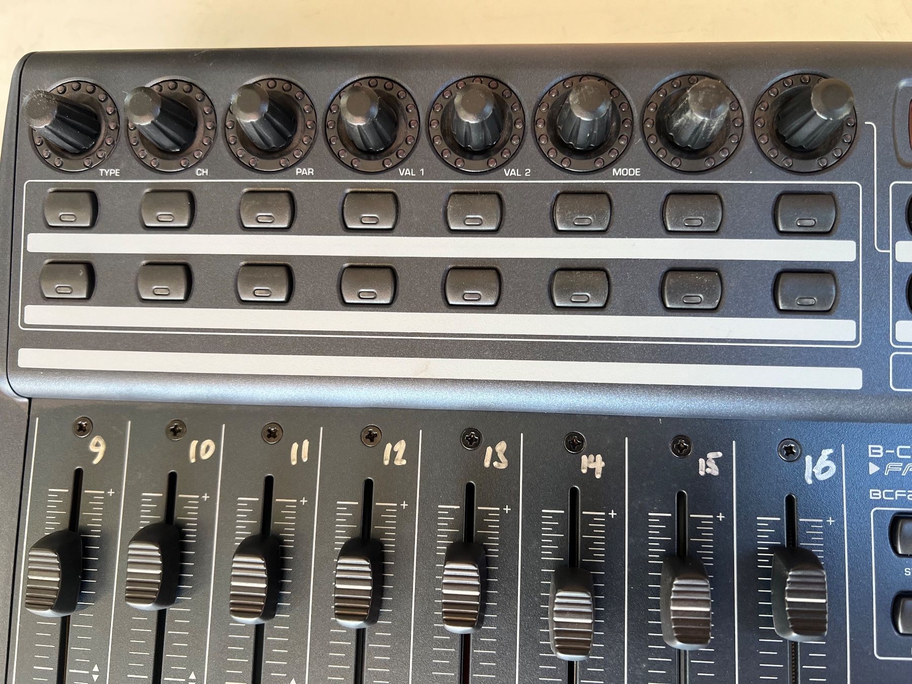 Console di mixaggio: Behringer BCF2000 MIDI Controller - Top Zustand! 🔥 – Usato da Gebenstorf venduto da Secondtronik 2