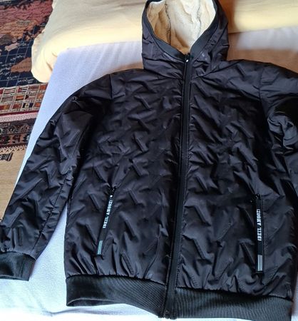 Winterjacke gefüttert, Grösse M perfekt für kalte Tage Neu.