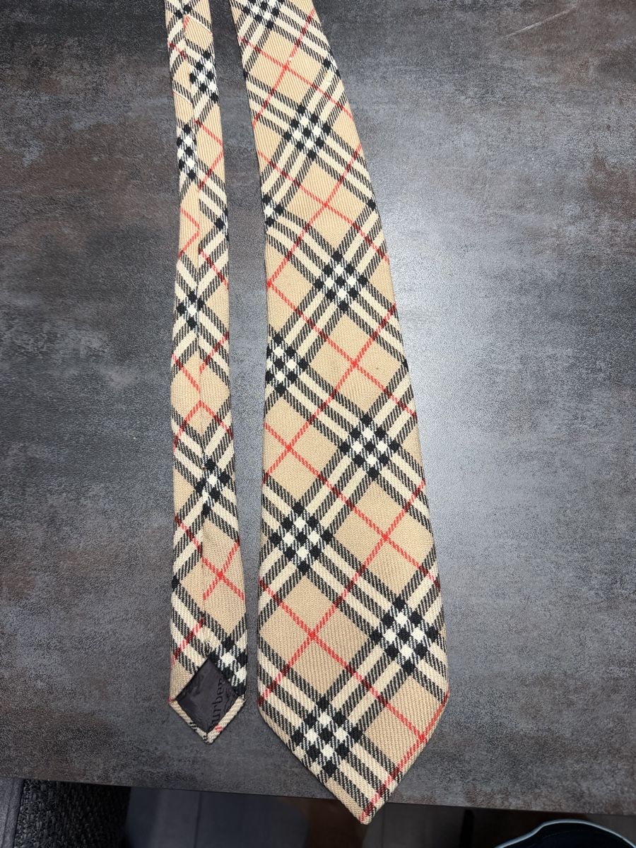 Burberry Cravatte: Vintage Burberrys Krawatte – Usato da Wettingen venduto da NickInc