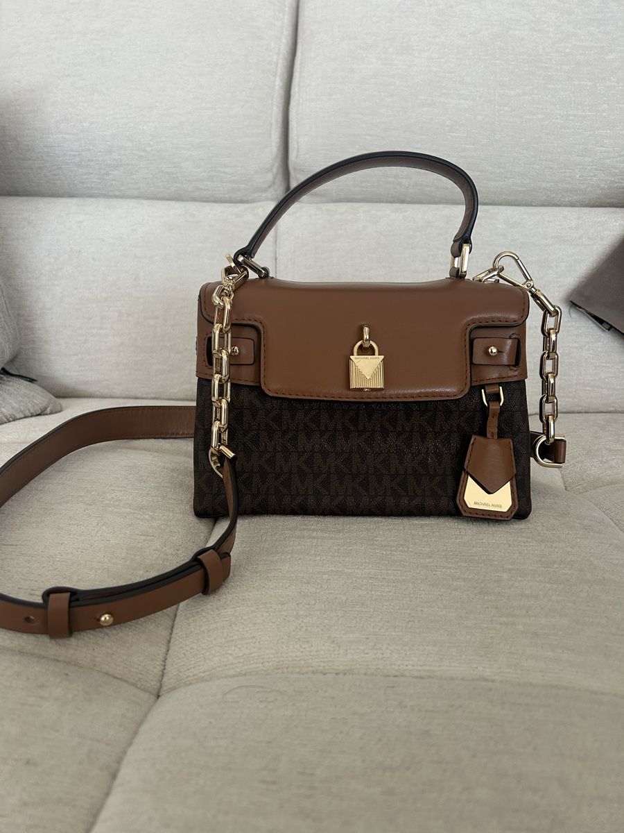 Michael Kors Sacs femmes: Michael Kors Umhängetasche  – D'occasion à Wallisellen par lau_68b9