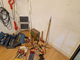 Konvolut Werkzeugkasten mit Werkzeugen und Zubehören