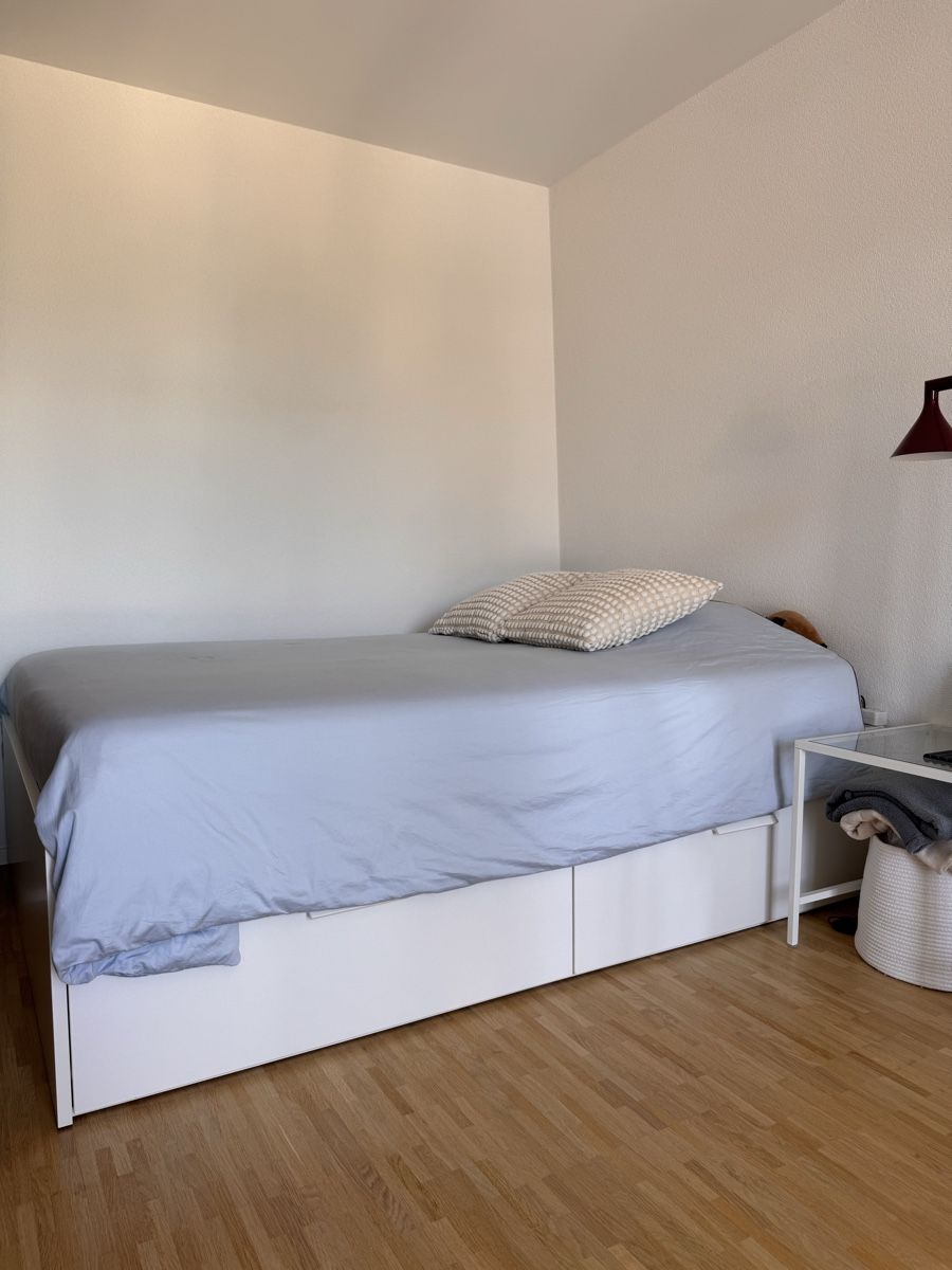 Lits: Letto BRUMNES bianco con contenitore – D'occasion à Fribourg par Ghilardini_Emi 1