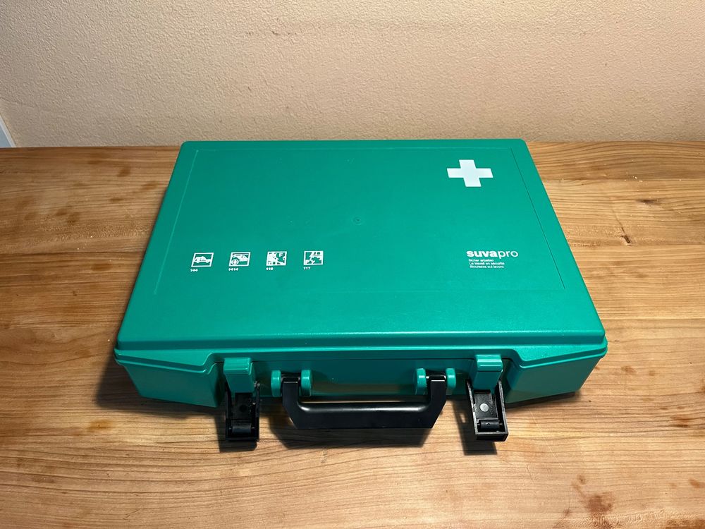 SUVA Notfall Apotheke (Gebraucht) in Dittingen für CHF 59 – mit ...
