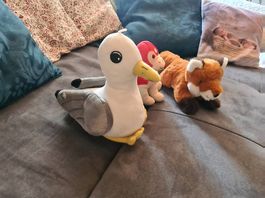 Verschiedene Kuscheltiere 