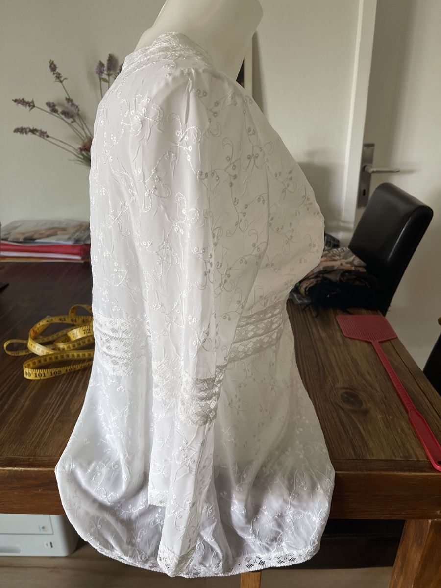 Tuniche: Blouse blanche dentelle Lino Tesini taille 40 NEUVE  – Nuovo (secondo la descrizione) da Kloten venduto da Vermicelles 3