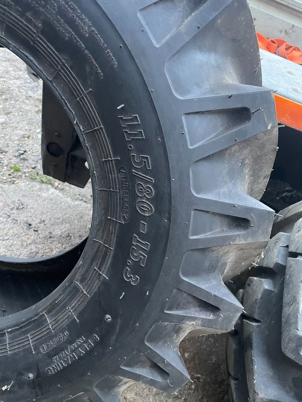Tutte le macchine: Pneu für Dumper – Usato da Mönchaltorf venduto da hubi2000 3