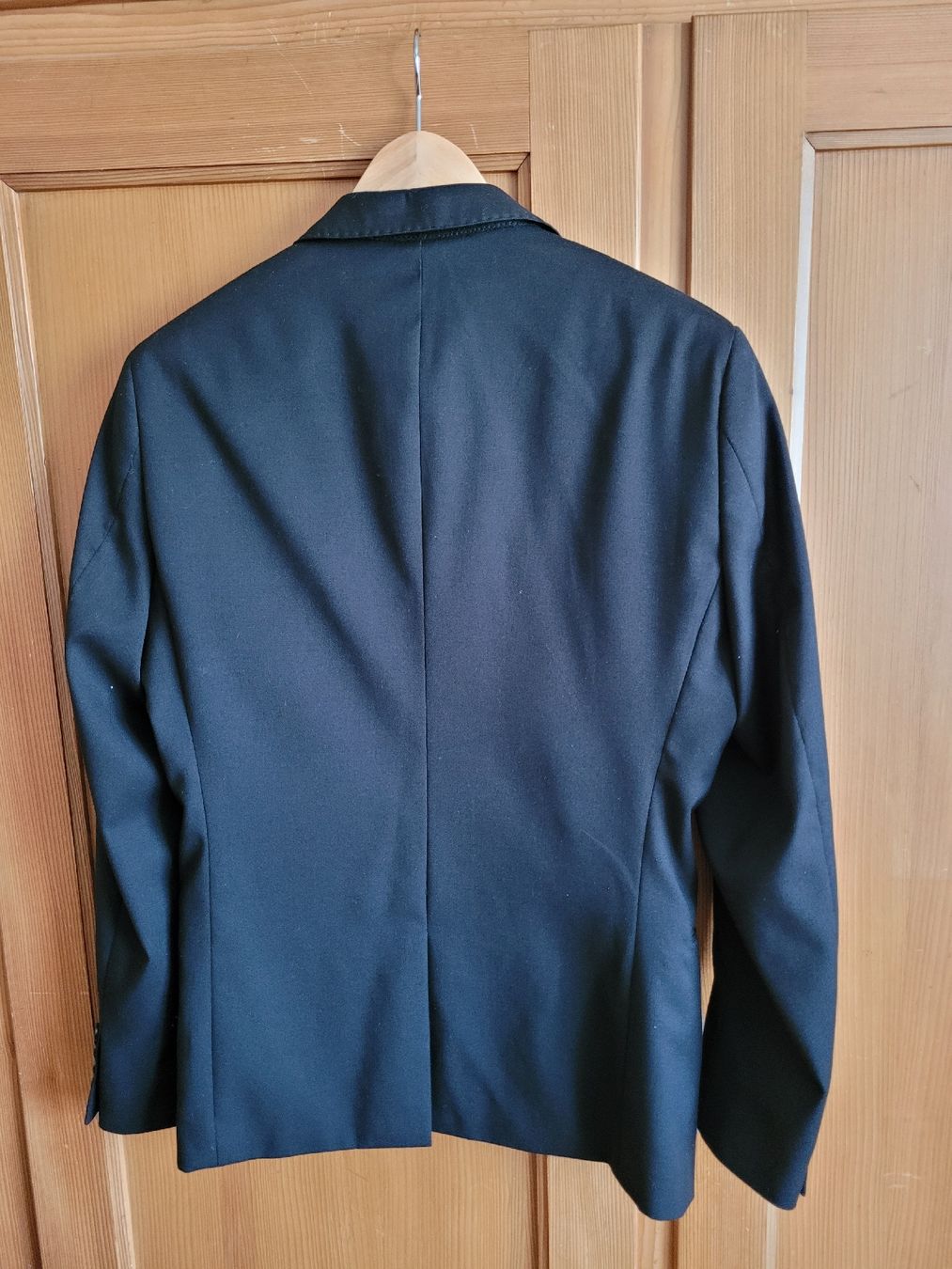We Completi: Schwarzer Slim Fit Anzug-Sakko Gr. S – Usato da Heinrichswil venduto da Mari-75 1