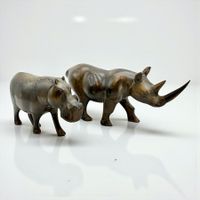 Rhinocéros et hippopotame finement sculptés à la main ébène