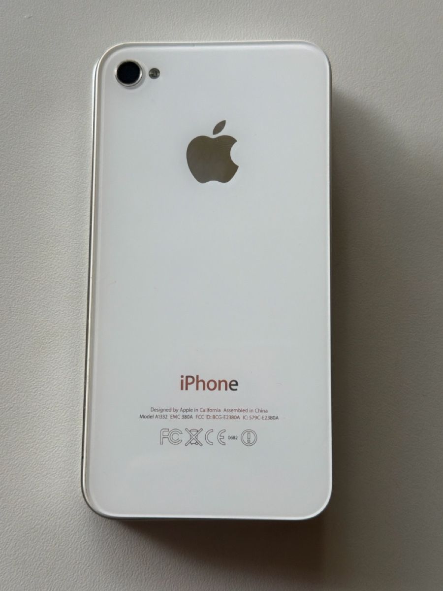 Apple Telefoni cellulari / Smartphones: iPhone 4 model A1332 White Defekt  – Difettoso da St-Maurice venduto da Gbarman 1