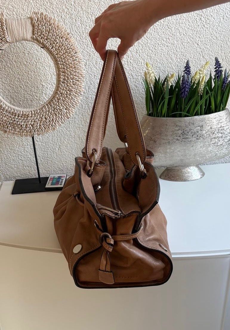 Coccinelle Borse da donna: Coccinelle Ledertasche Top Zustand – Usato da Zürich venduto da ana_7wny 2