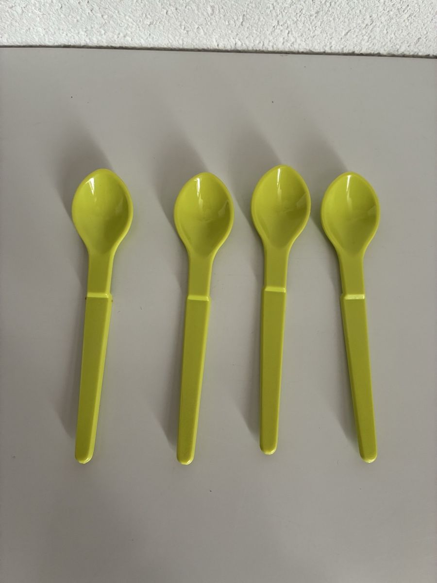 Tupperware Cucchiai: 4 Löffel Tupperware – Nuovo (secondo la descrizione) da Burgdorf venduto da Calvia