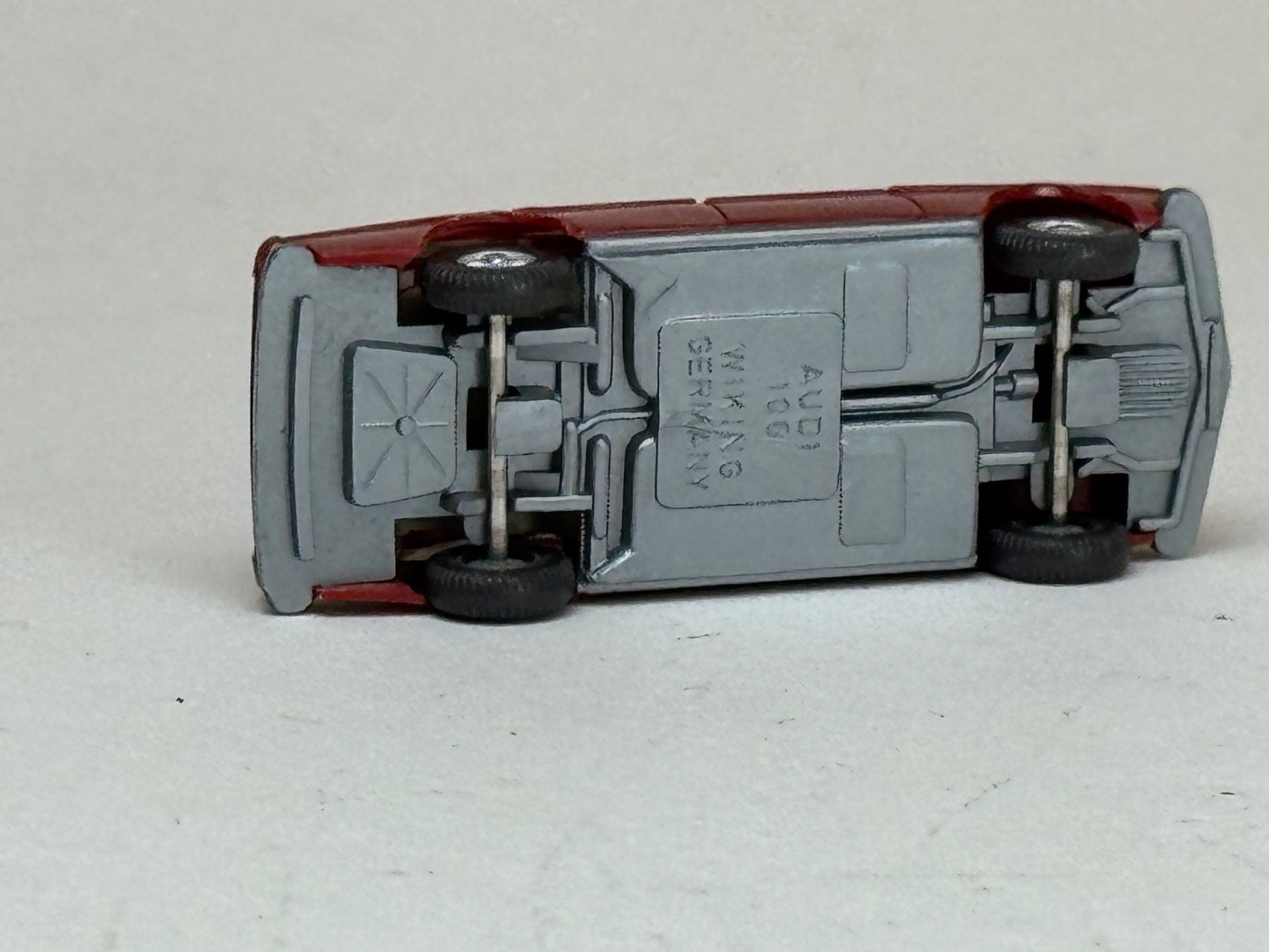 Wiking Modellini d'auto: Wiking Audi 100 h-braunrot – Usato da Elm venduto da Wikmtz 2