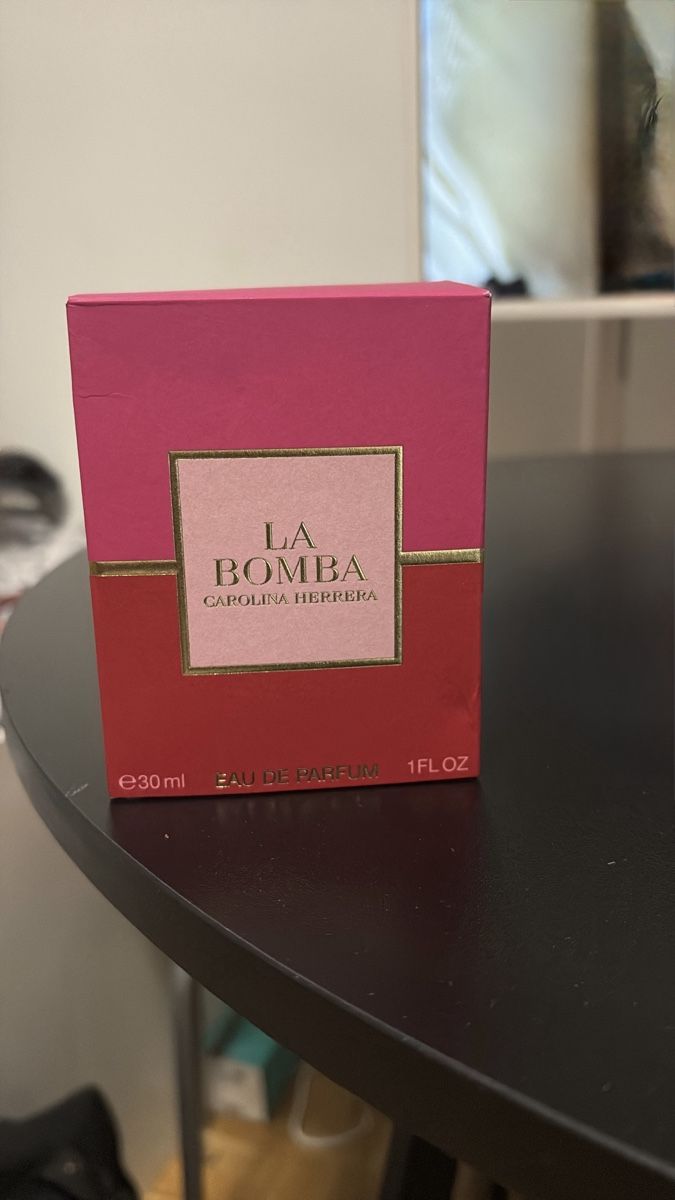 Carolina Herrera Profumi & Eau de Toilette: Carolina Herrera La Bomba 30ml neu – Nuovo e nell'imballaggio originale da Bern venduto da danna_ 2