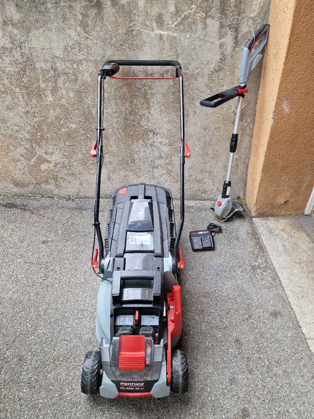 Einhell Rasenmäher: Akkumäher Einhell GE-CM 36 Li-Solo mit 2 Akkus – Gebraucht aus Chur von lir_b7jw 4