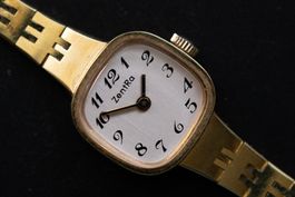 Edle Zentra Damenuhr / Markenuhr / Sammleruhr - 10F