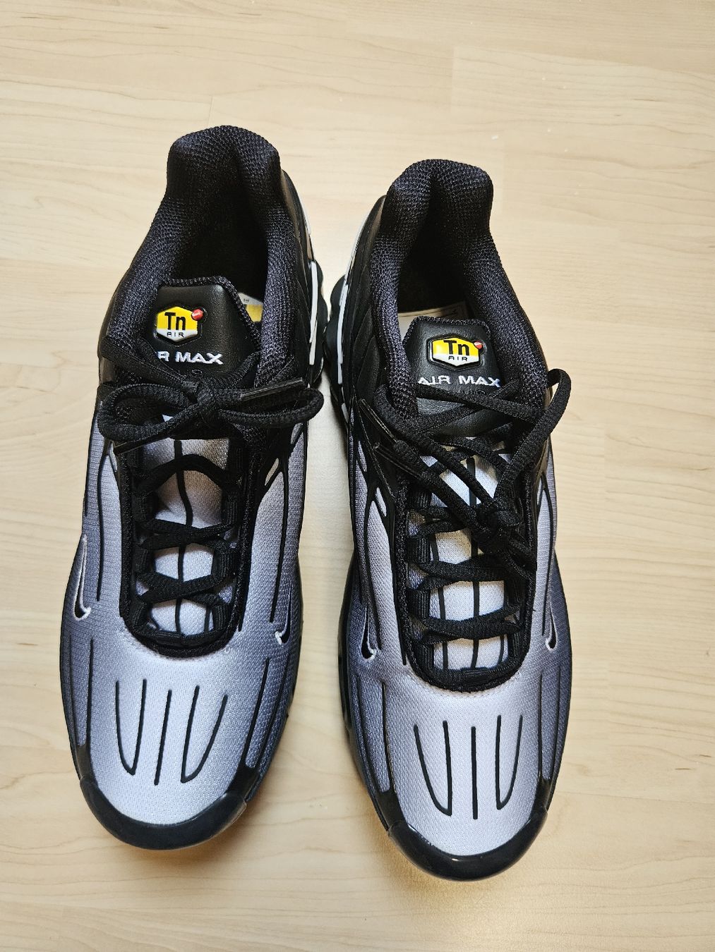 Nike Scarpe da uomo: nike air max plus III – Nuovo e nell'imballaggio originale da Onnens FR venduto da YNM90 1