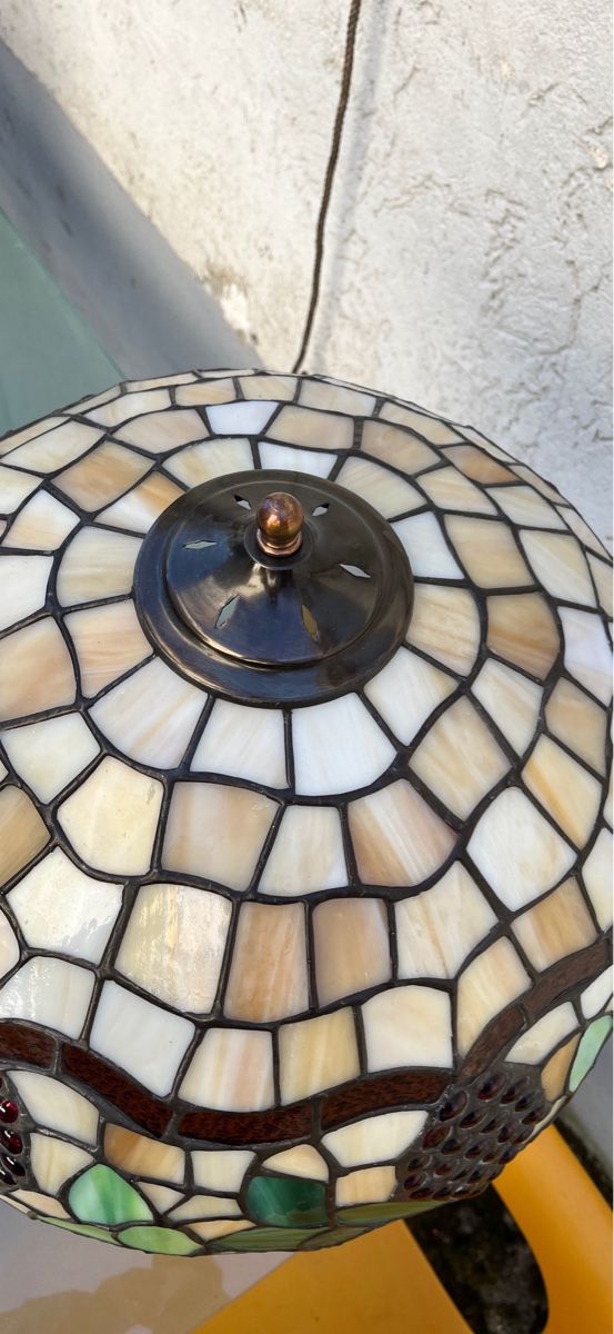 Lampade: Tiffany Tischleuchte Lampe – Usato da Münchenstein venduto da Sozial_Labor_Brocki 2