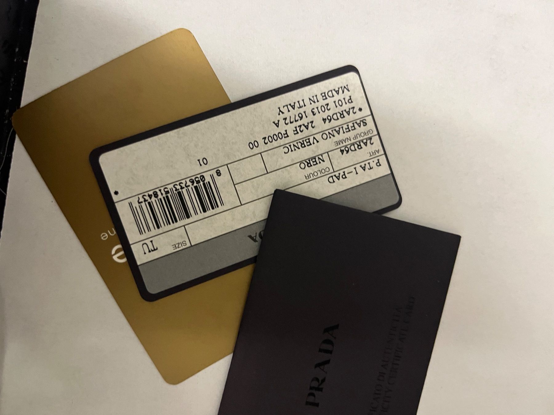 Prada Altro in  Abbigliamento & Accessori: Prada Pouch NERO SAFFIANO VERNIC Pouch neuwertig – Nuovo e nell'imballaggio originale da Zürich venduto da bet_m5kn 2