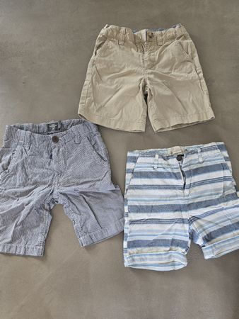 Kurze Hosen blau, beige für 4-6 jährige