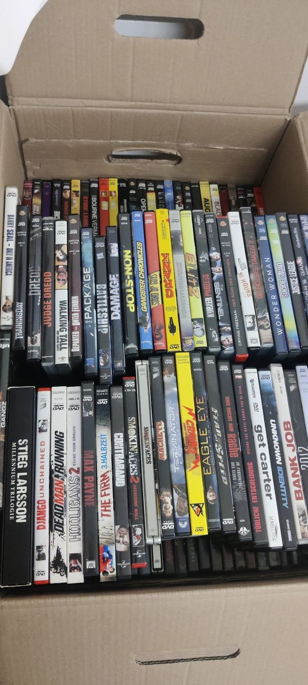 Tutti i DVDs: DVD Sammlung ca.1084stk – Usato da Lyss venduto da ale_7rs7 1