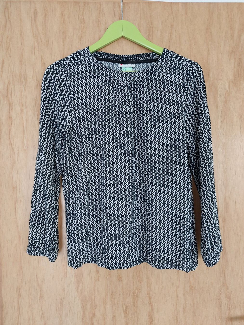 Pullover & Sweatshirts: Street One Shirt Gr.  38 – Gebraucht aus Schmitten von Renistern68