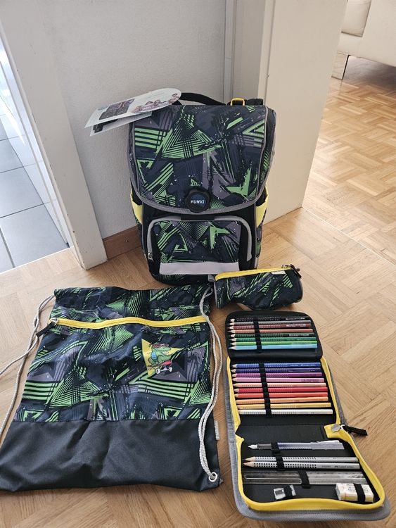 Hartschalen-Federmappe Mit Fußball-Motiv – Großes Etui Mit Fächern, Für Schule & Mehr, 22 X 15 Cm