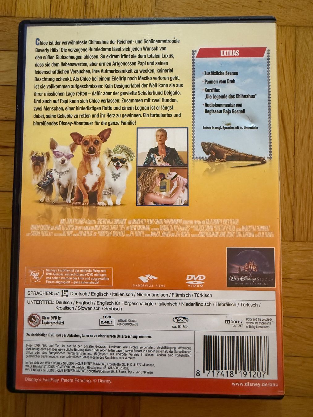 Tutti i DVDs: Beverly Hills Chihuahua – Usato da Brunnen venduto da pel_vk7g 1