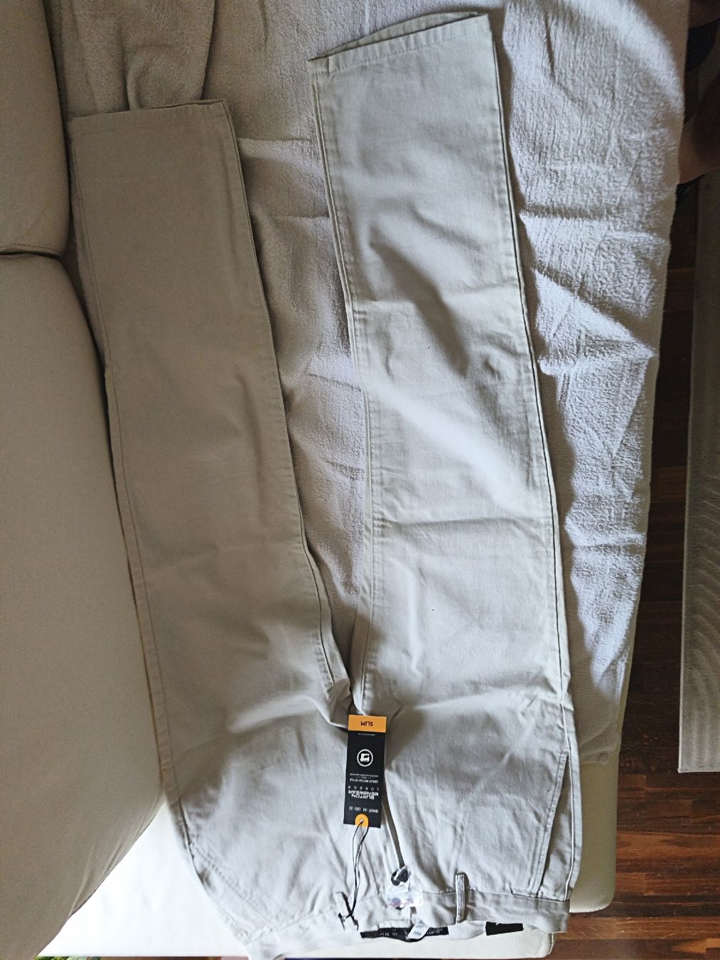 Pantaloni: Hosen für Herren – Nuovo e nell'imballaggio originale da Oberburg venduto da Sjajko
