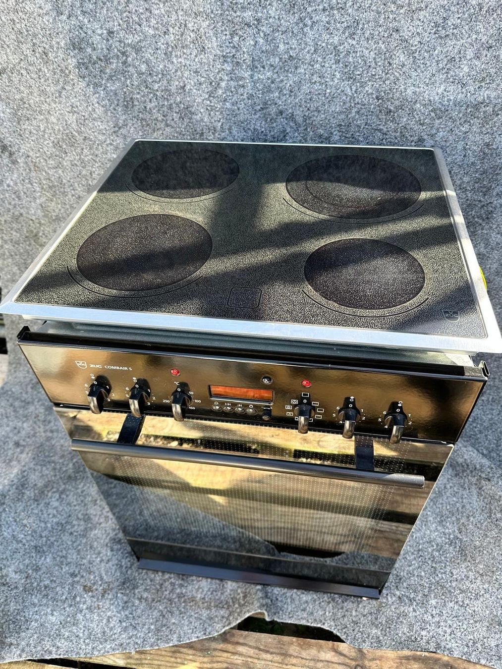 V-Zug Forni: Backofen mit Glaskeramik V-ZUG – Usato da Spreitenbach venduto da Space_X 9