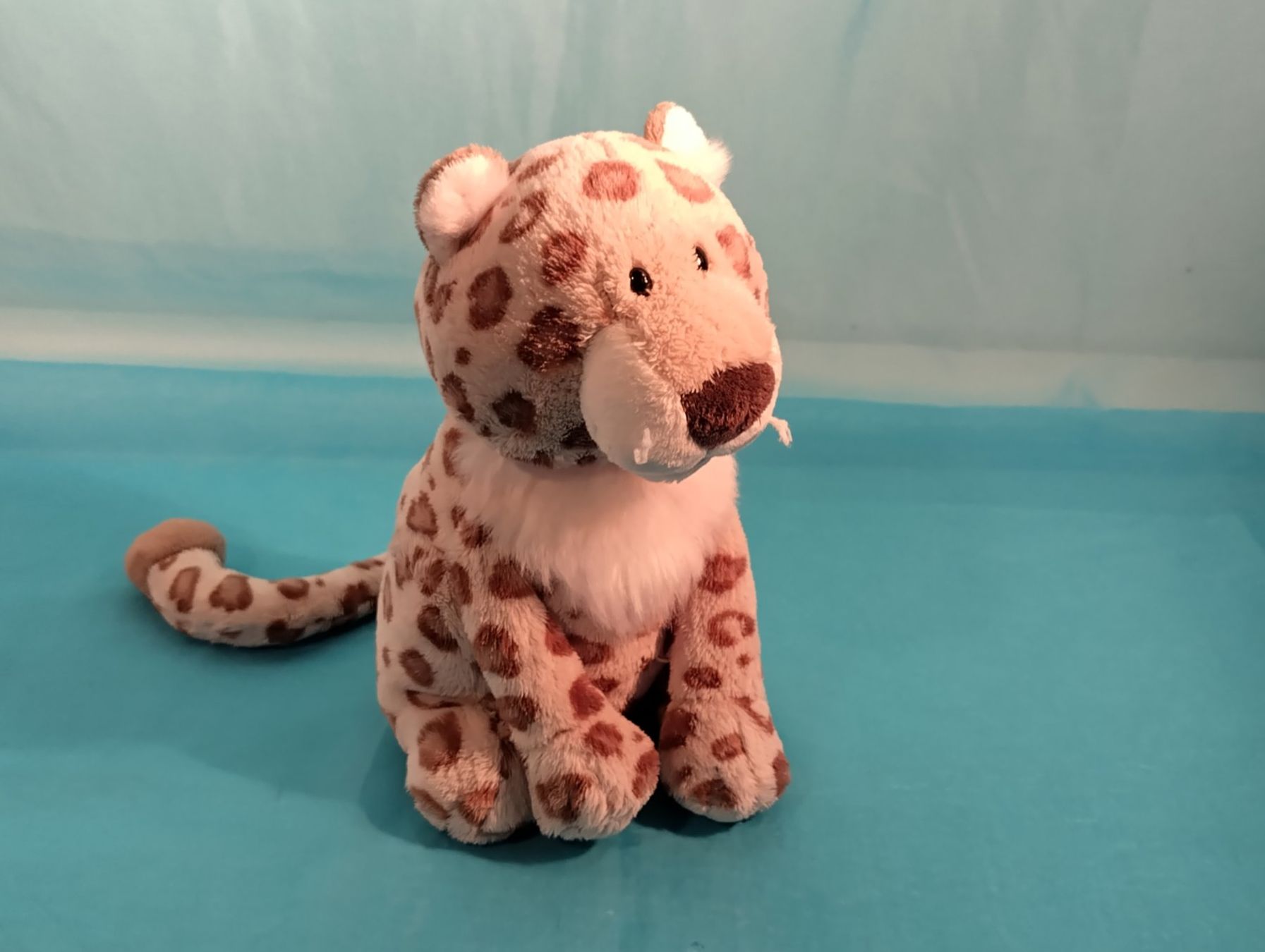 Nici Giocattoli: NICI Schneeleopard, L: 22cm – Usato da Bellach venduto da JingleCherry