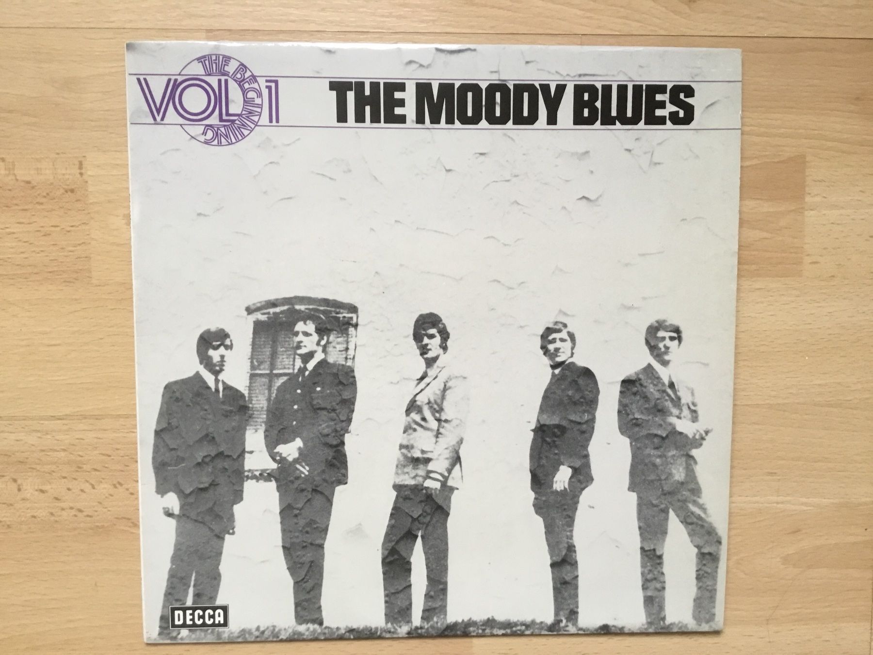 Dischi in vinile: The Moody Blues / The beginning Vol.1 – Nuovo (secondo la descrizione) da Kreuzlingen venduto da Schuggerman
